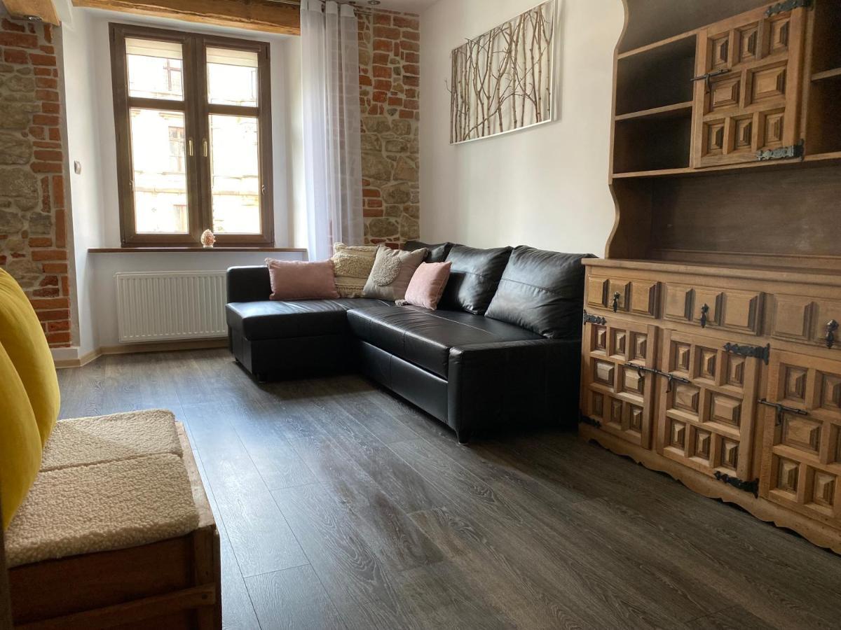 Apartament Przy Ratuszu 克沃兹科 外观 照片