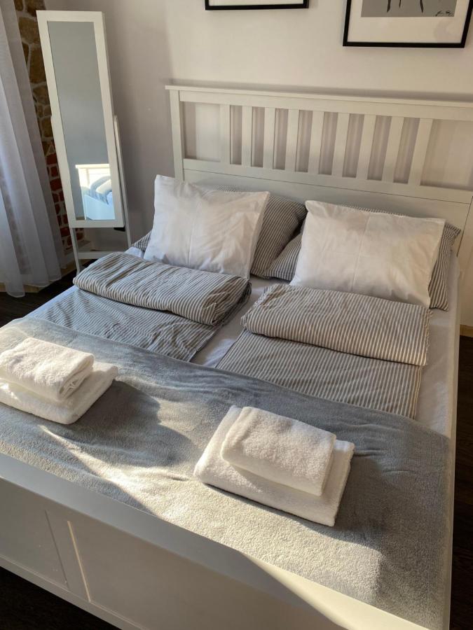Apartament Przy Ratuszu 克沃兹科 外观 照片