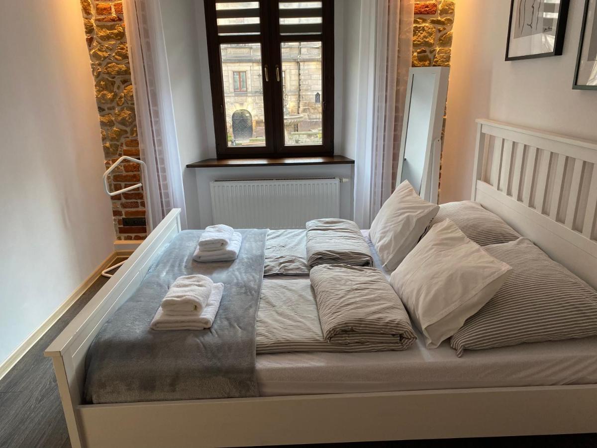 Apartament Przy Ratuszu 克沃兹科 外观 照片